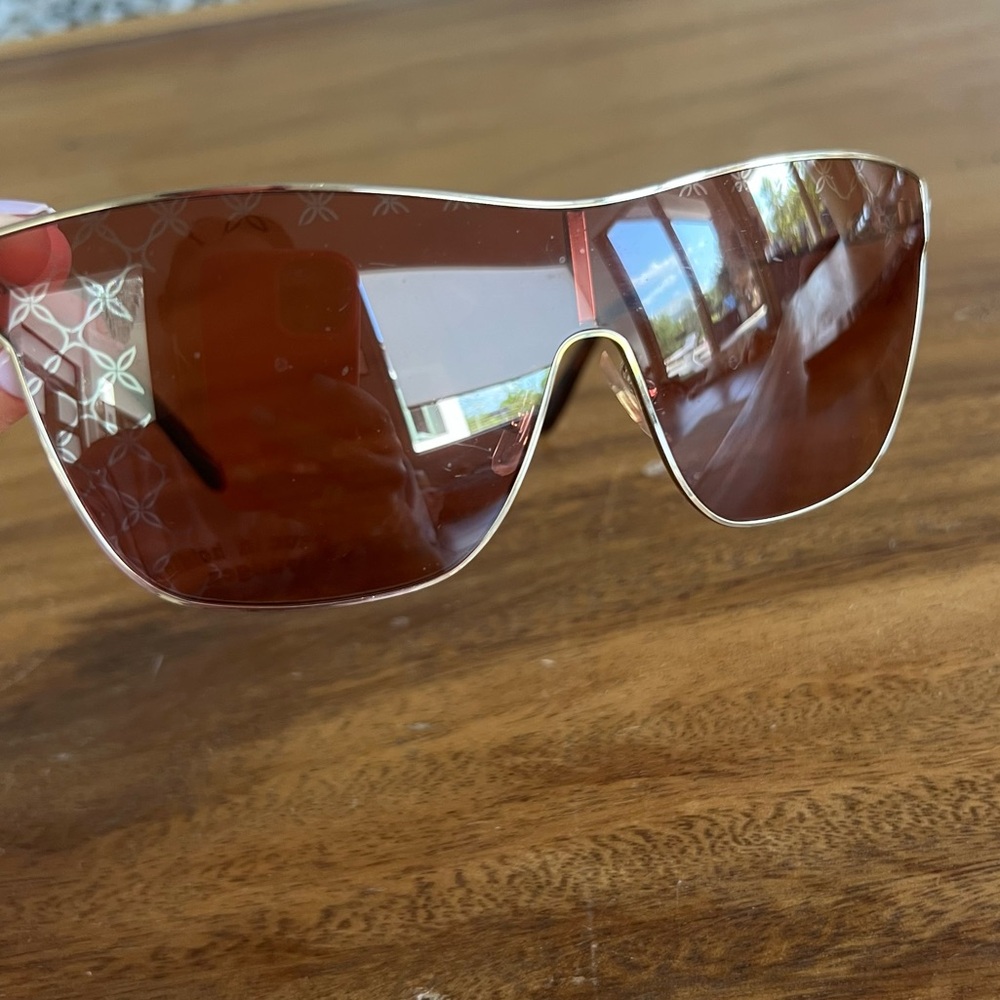 EUC CHOPARD SUNGLASSES